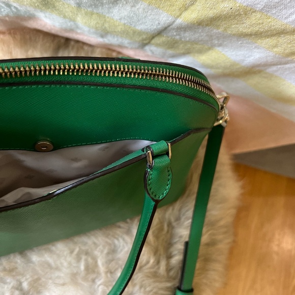 Green Kate Spade Cross Body Chic Purse! Spring has Sprung! :) - Picture 6 of 12